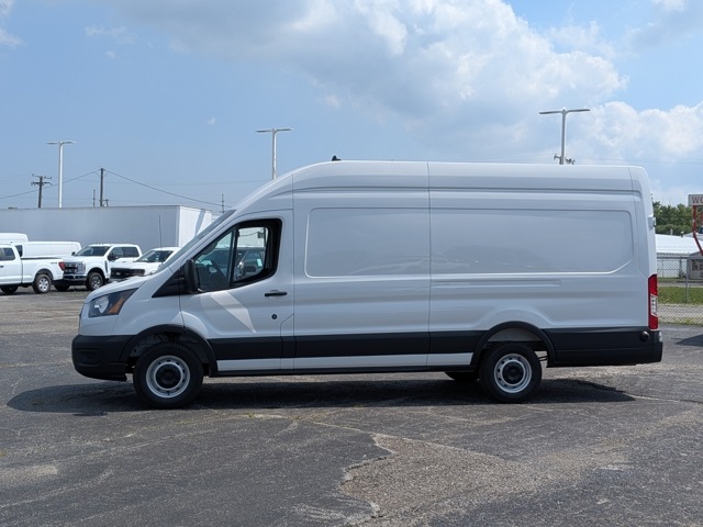 2025 Ford Transit photo 3