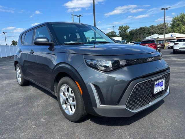 2023 Kia Soul LX photo 3