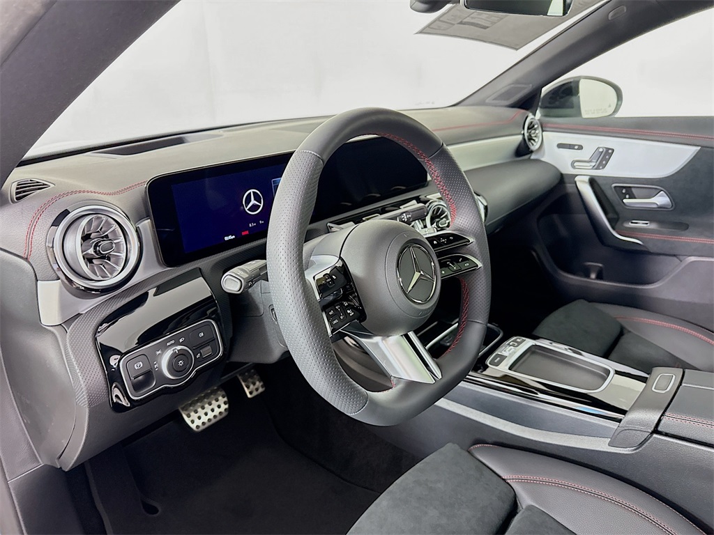 2026 Mercedes Benz CLA 250 4MATIC photo 4