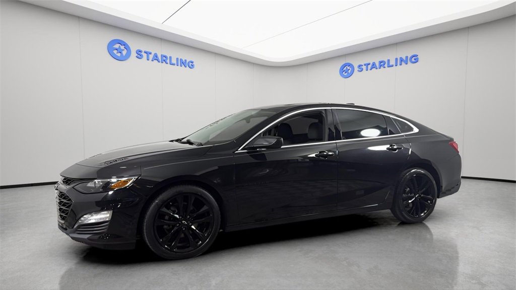 2022 Chevrolet Malibu 1LT photo 2