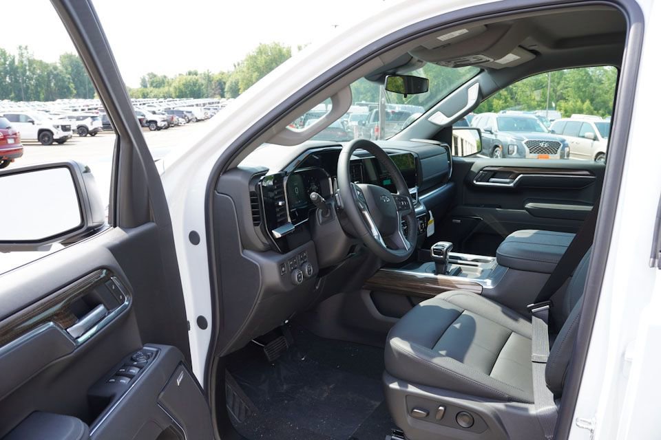 2026 Chevrolet Silverado 1500 LT Trail Boss photo 9