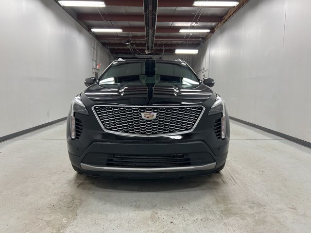 2023 Cadillac XT4 Premium Luxury photo 2