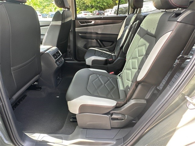 2025 Volkswagen Atlas Peak Edition SE photo 21