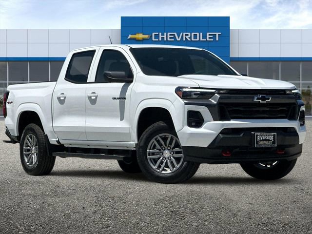 2025 Chevrolet Colorado Work Truck LT photo 2