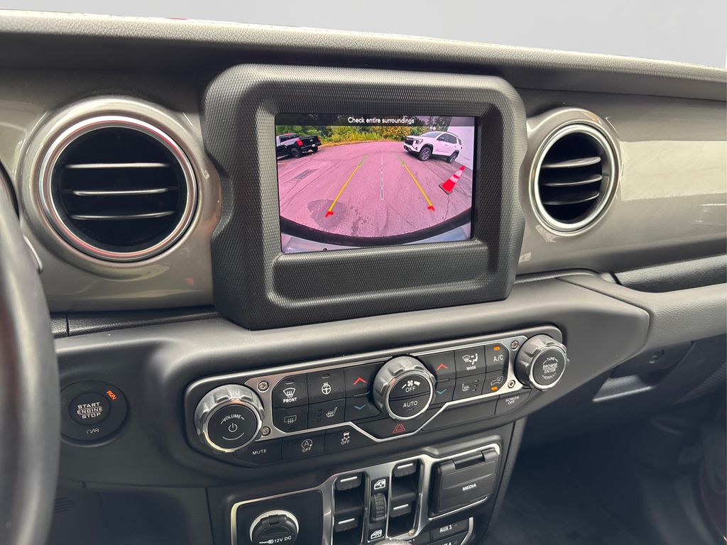 2021 Jeep Wrangler Unlimited Sahara photo 24