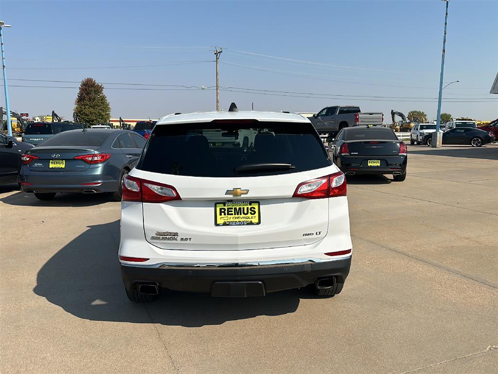 2018 Chevrolet Equinox LT photo 4