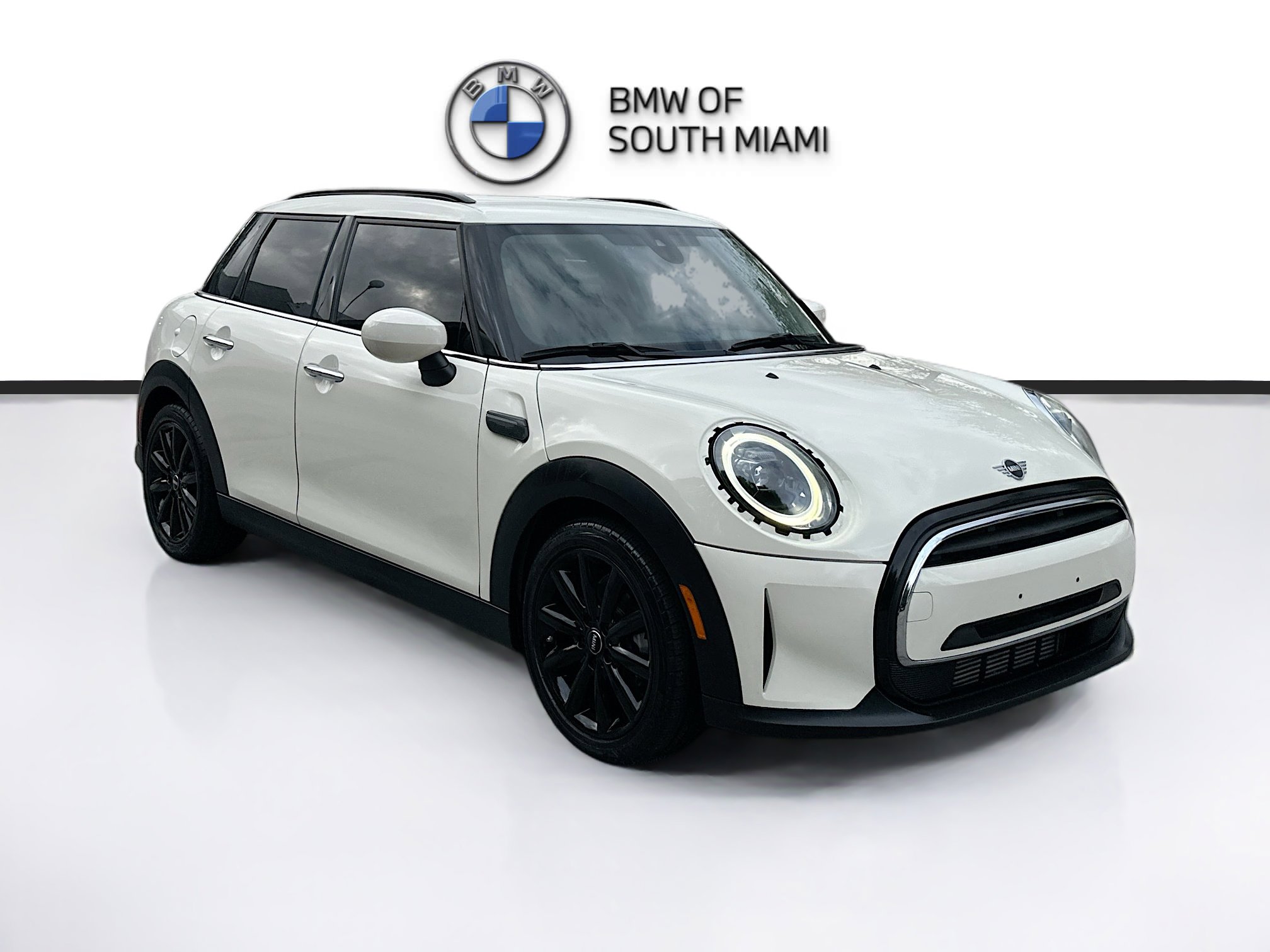 2022 MINI Hardtop 4 Door's photo
