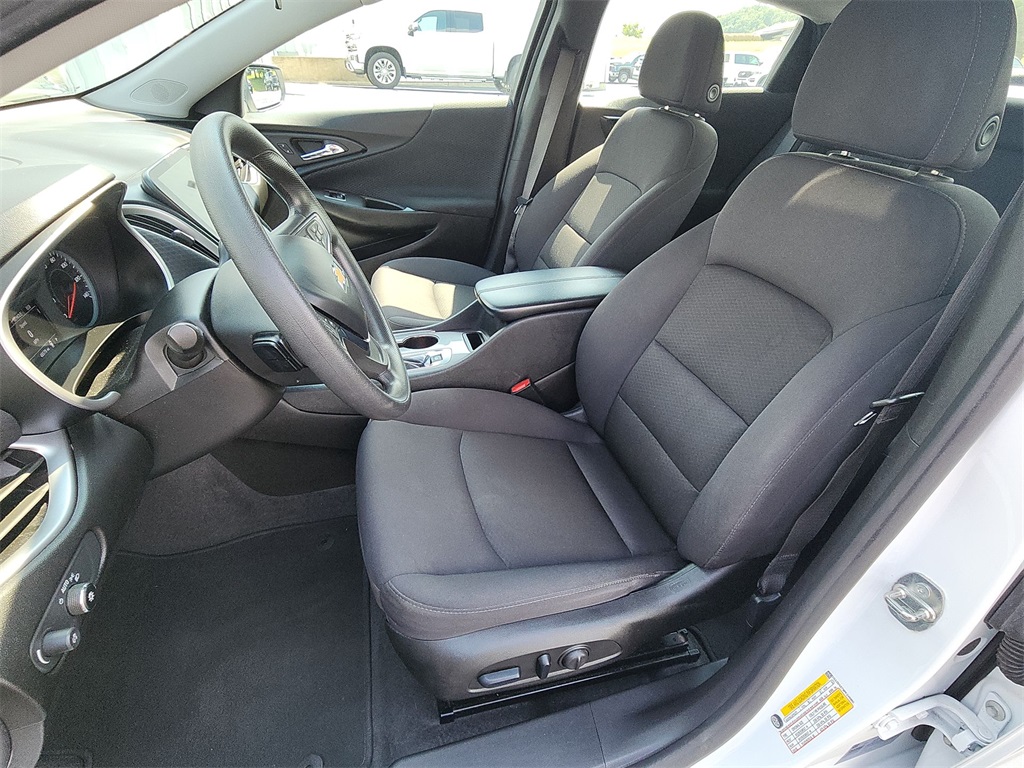 2023 Chevrolet Malibu 1LT photo 11