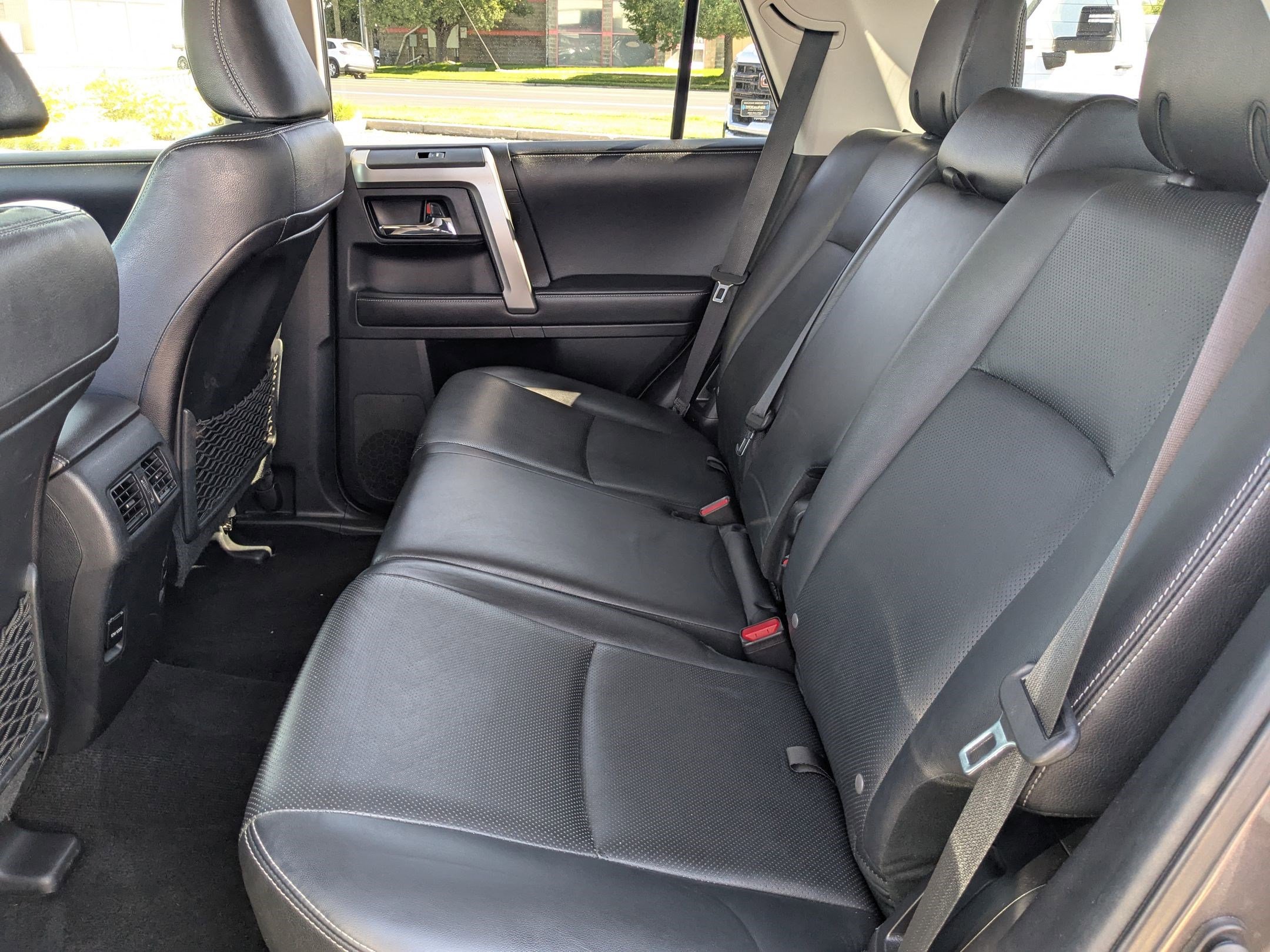 2016 Toyota 4Runner Limited photo 30