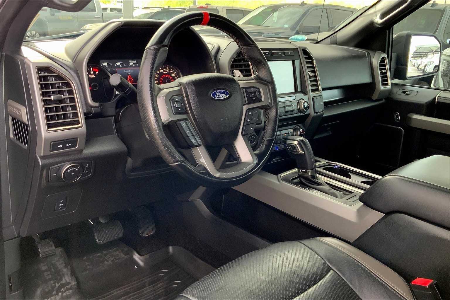 2018 Ford F-150 Raptor photo 17