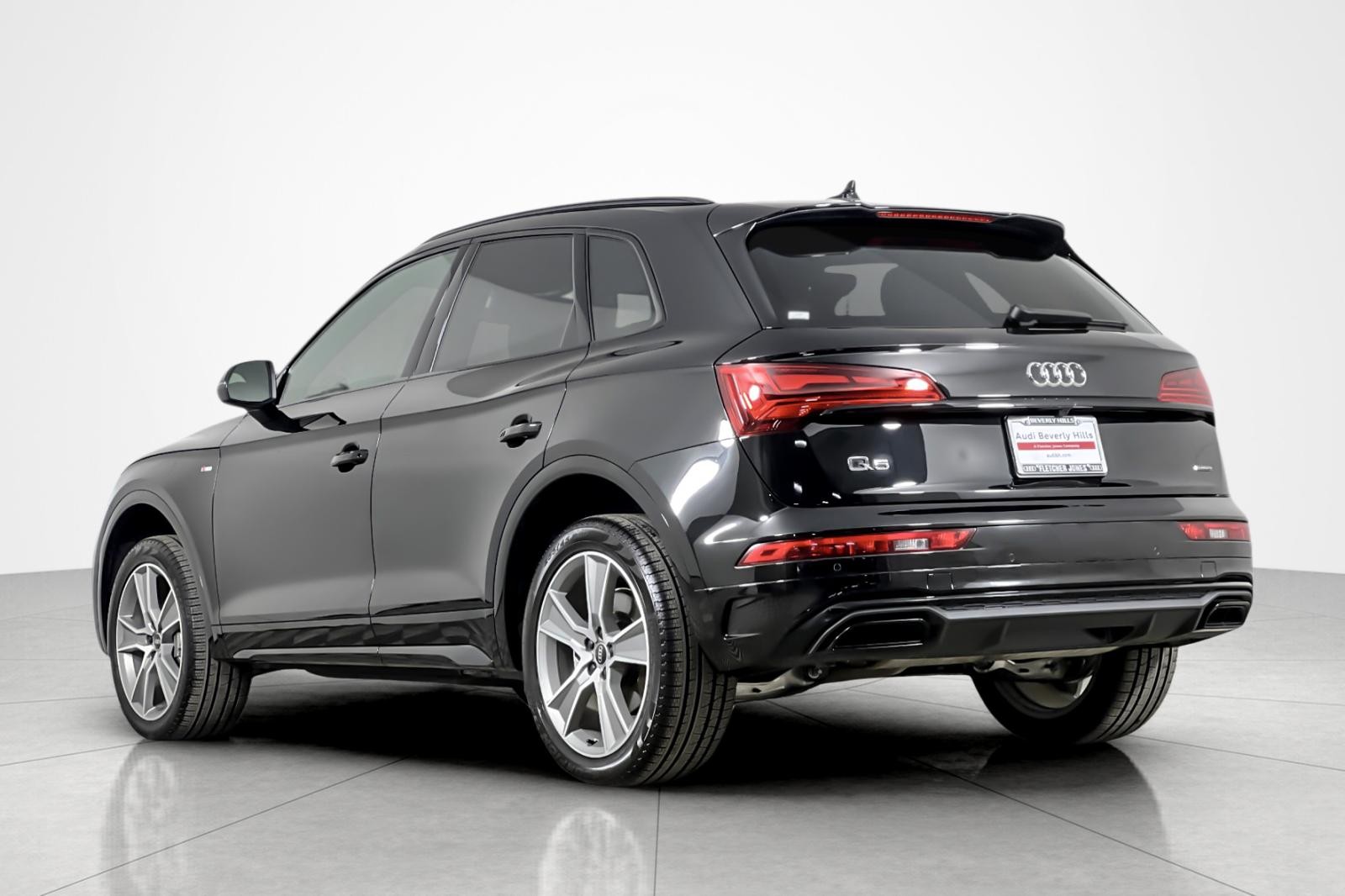 2025 Audi Q5 S line Premium 45 TFSI photo 3