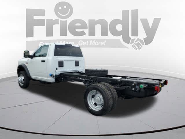 2025 Ram 5500 Tradesman photo 2