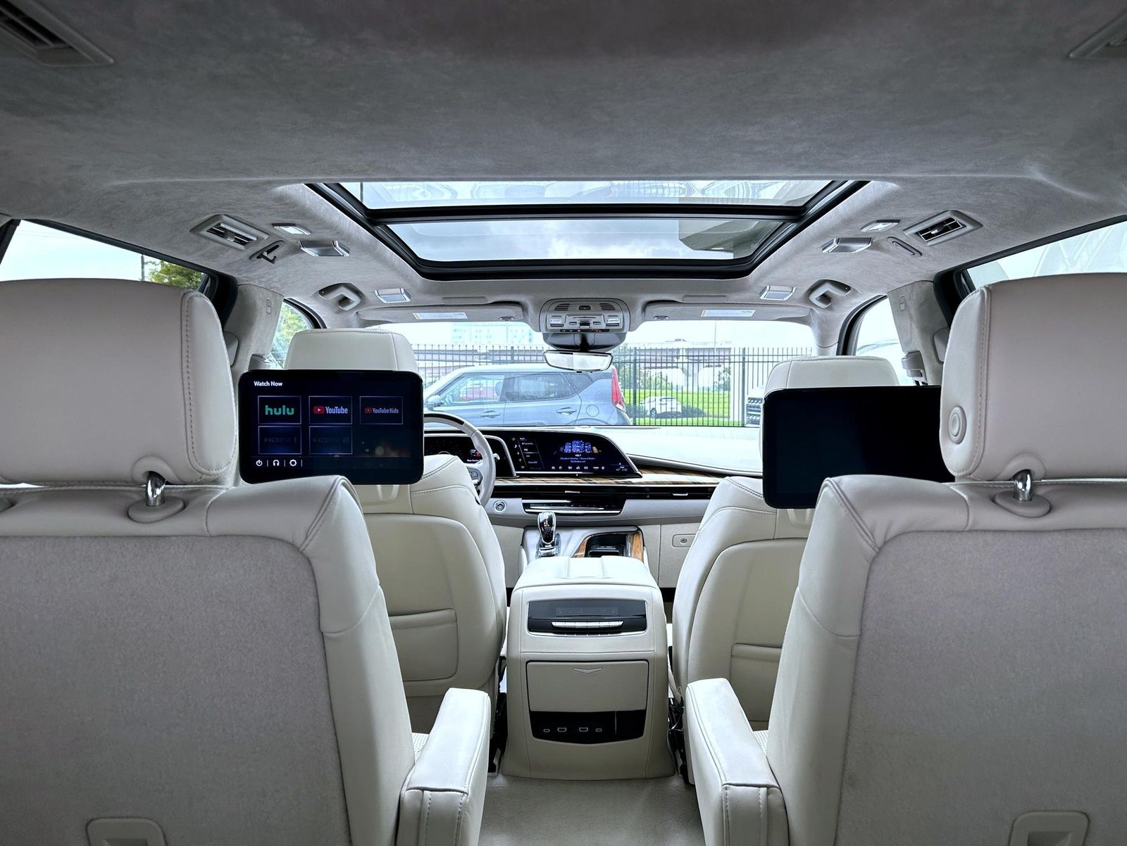 2023 Cadillac Escalade Premium Luxury Platinum photo 22