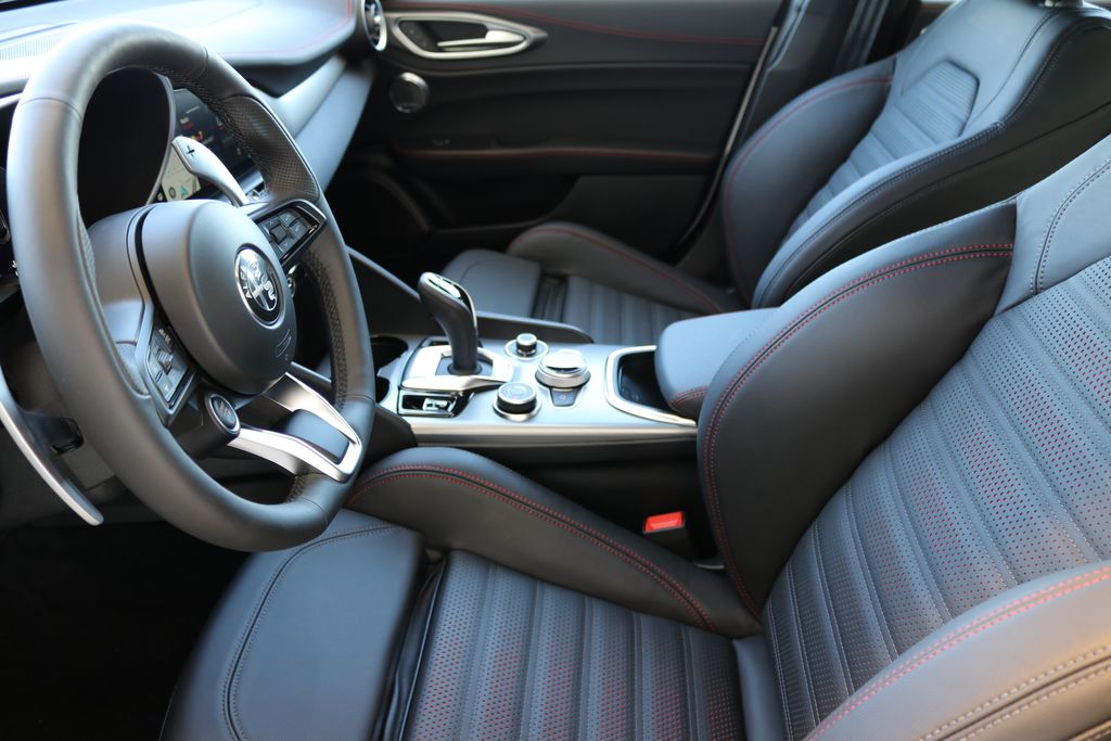 2025 Alfa Romeo Giulia SPRINT photo 14