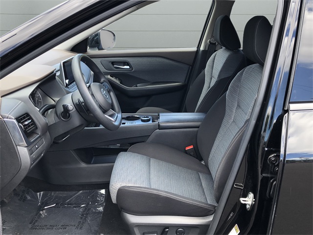 2021 Nissan Rogue SV photo 25