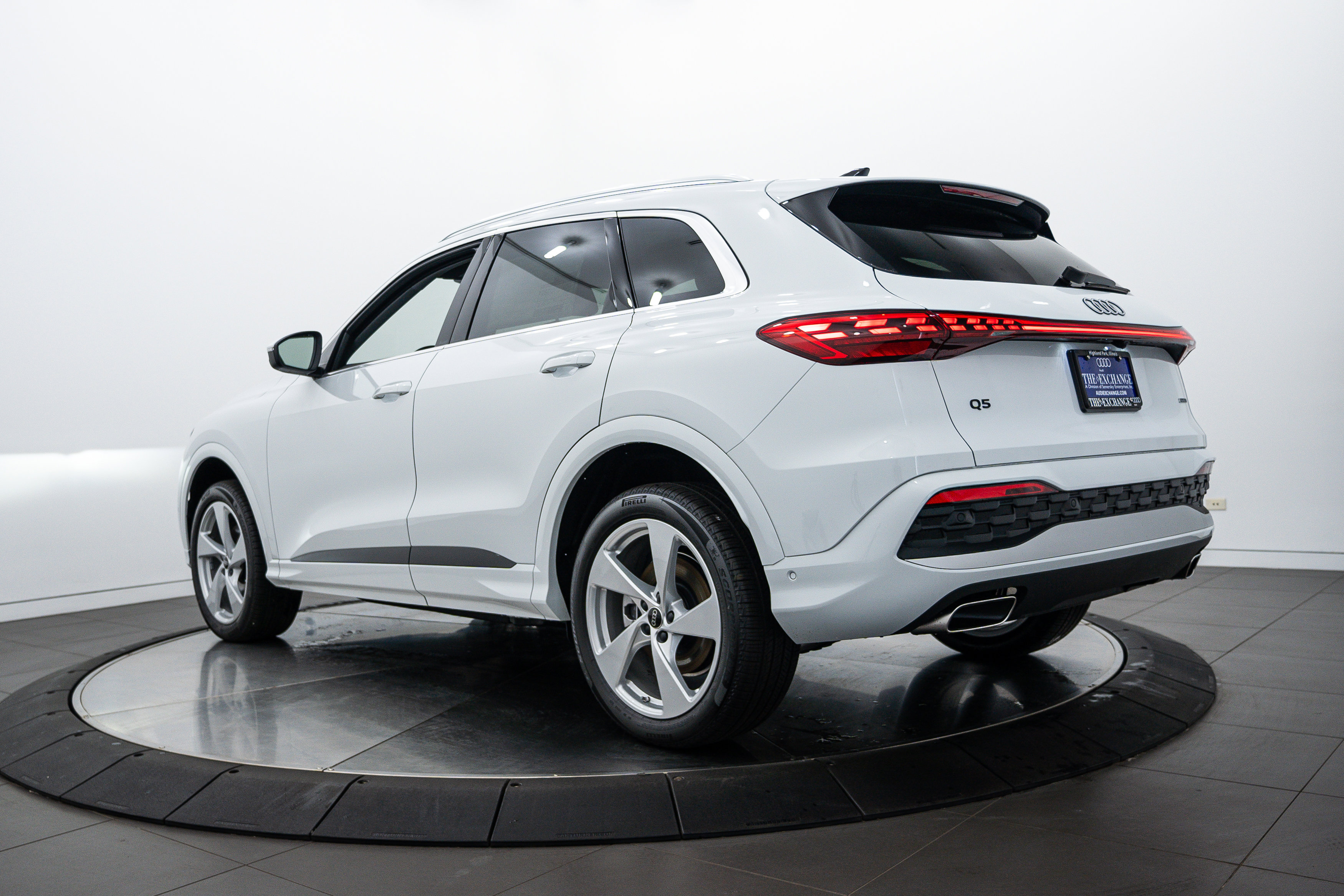 2025 Audi Q5 Premium Plus photo 5