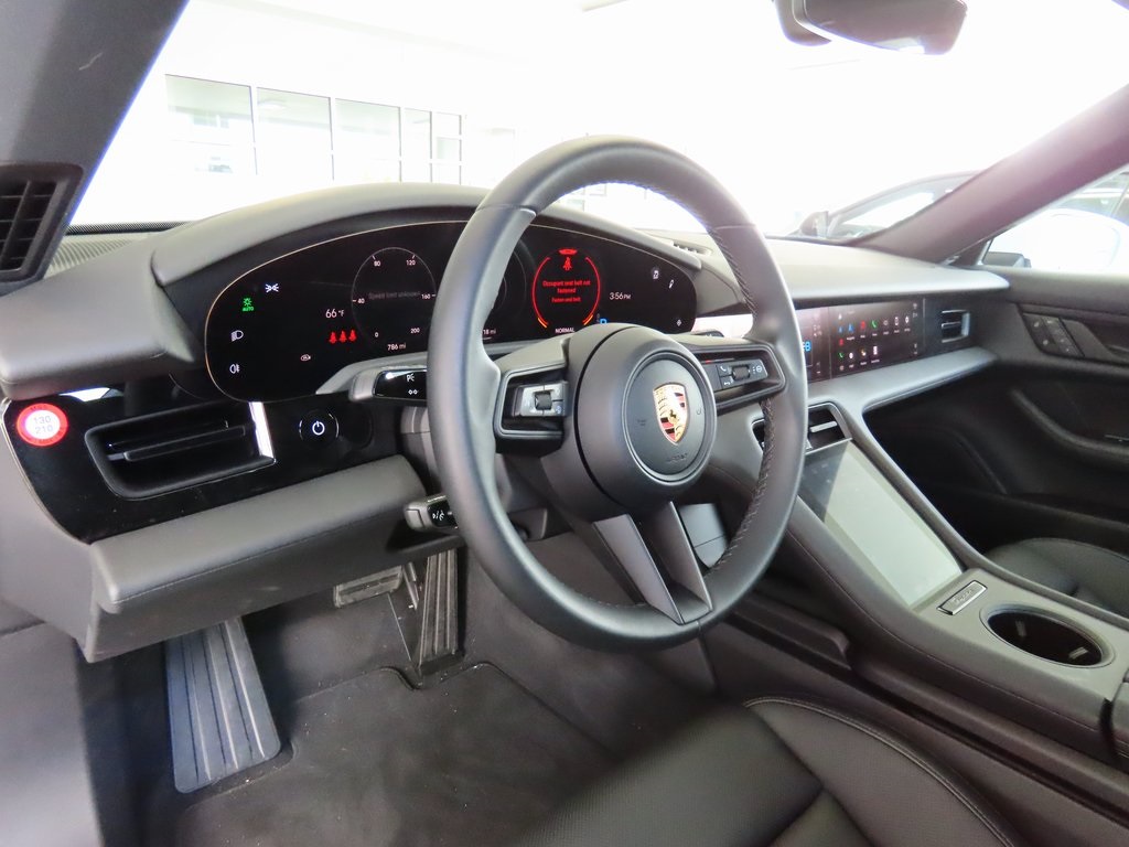 2023 Porsche Taycan photo 22