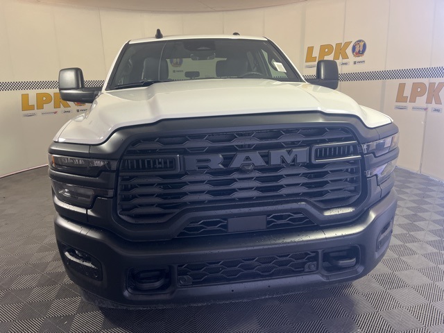 2026 Ram 3500 Tradesman photo 2
