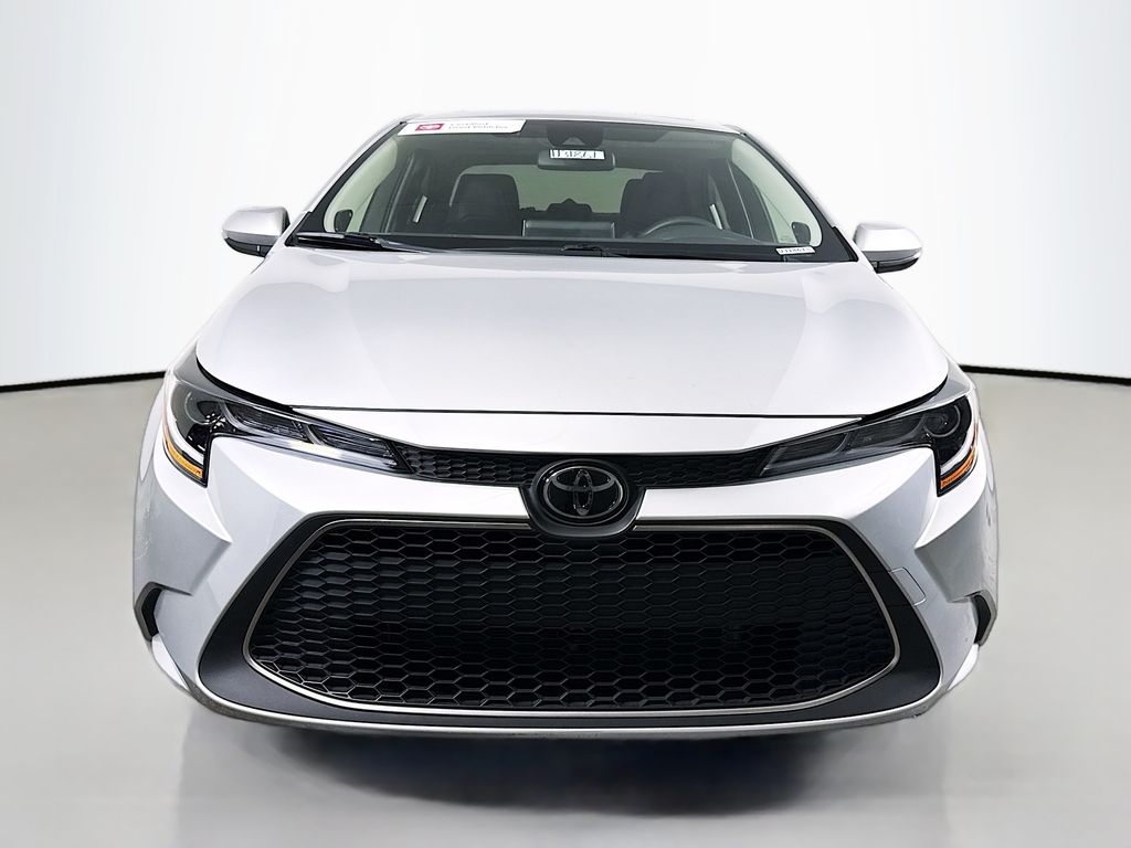 2022 Toyota Corolla XLE photo 2