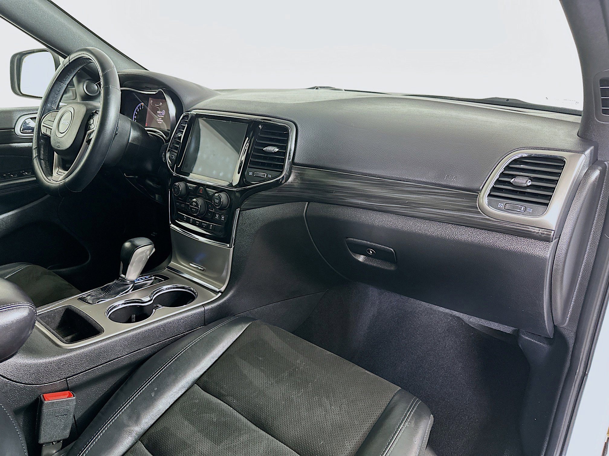 2021 Jeep Grand Cherokee Laredo X photo 25