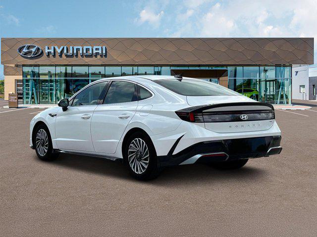 2025 Hyundai Sonata Hybrid SEL photo 4