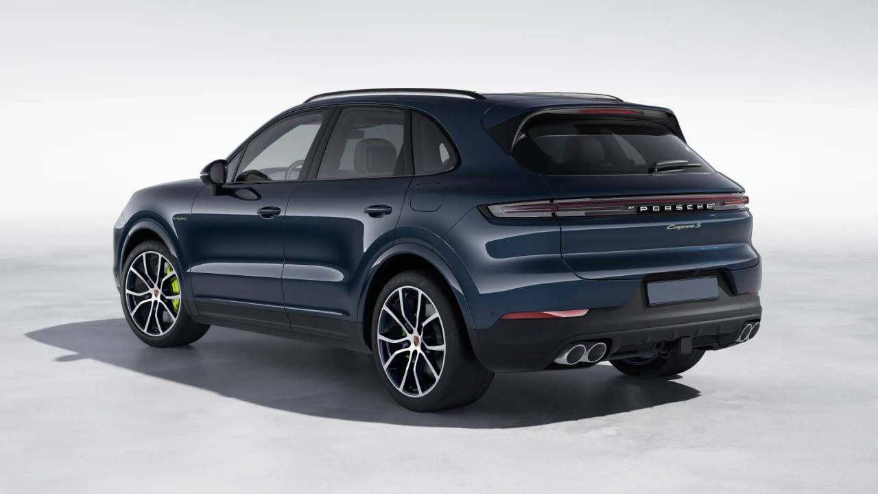 2026 Porsche Cayenne E-Hybrid S photo 2