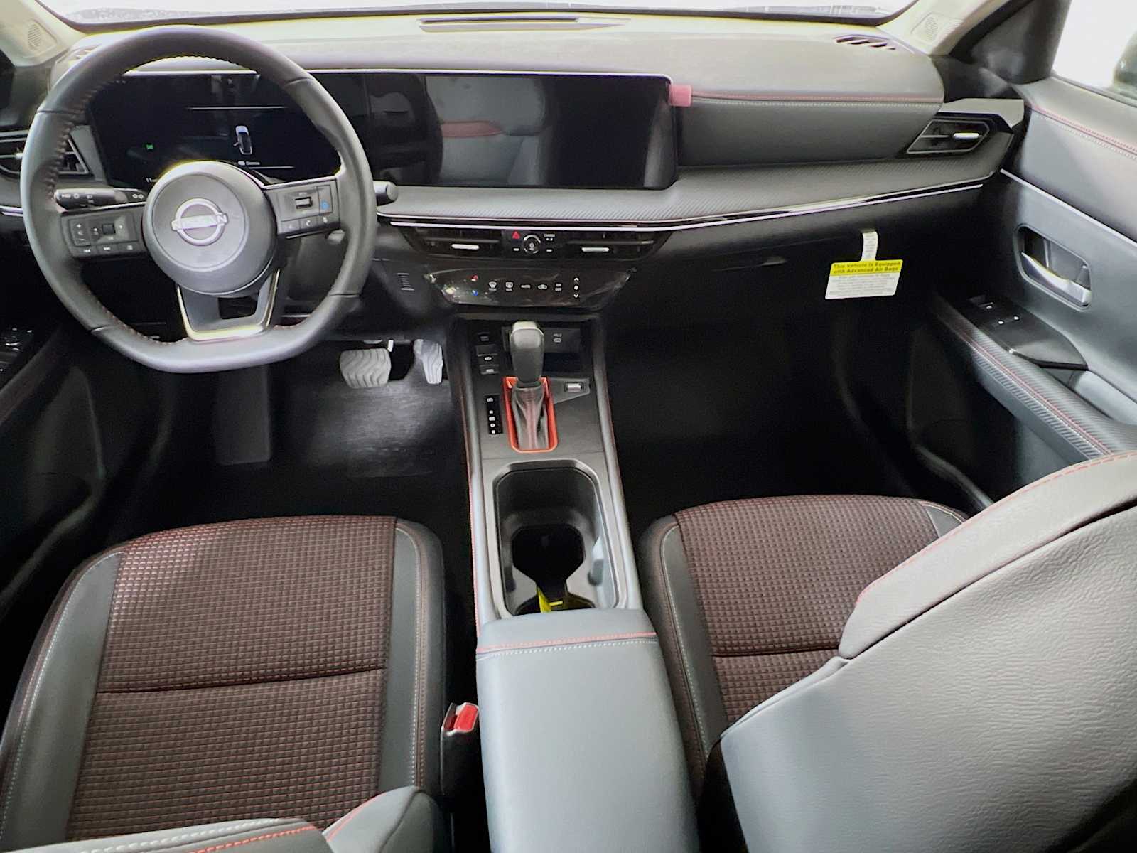 2025 Nissan Kicks SR photo 3