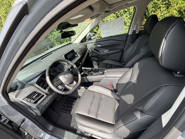 2026 Nissan Rogue SV photo 12