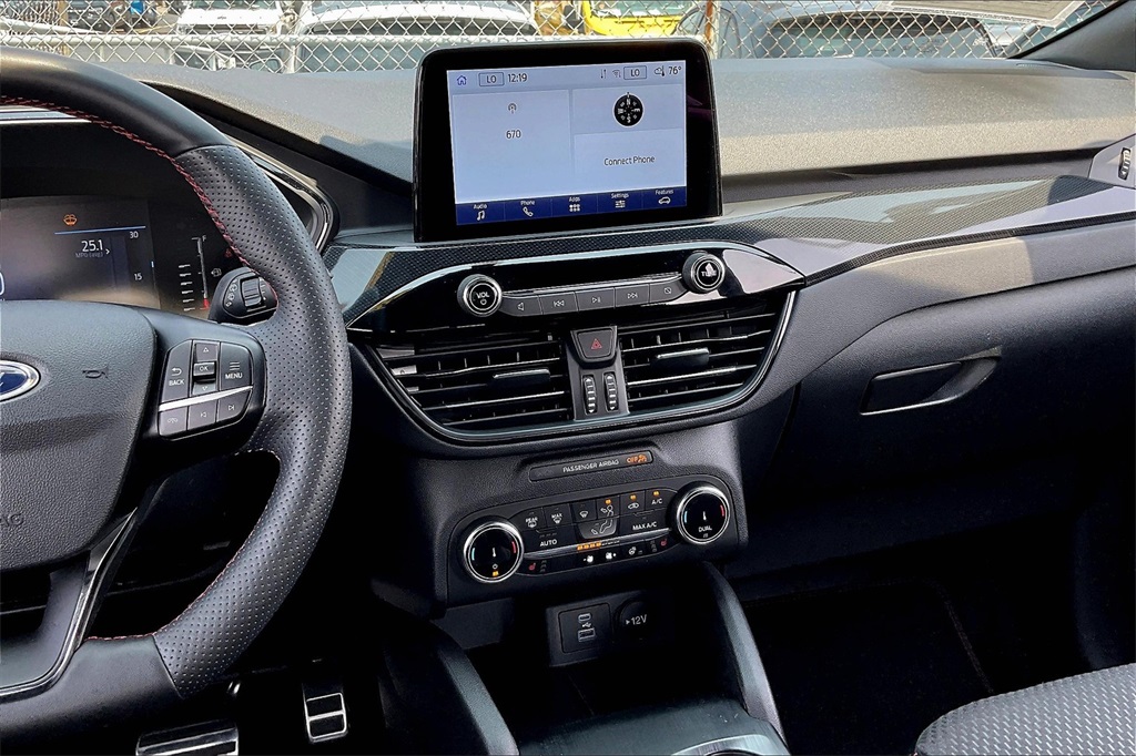 2023 Ford Escape ST-Line photo 3