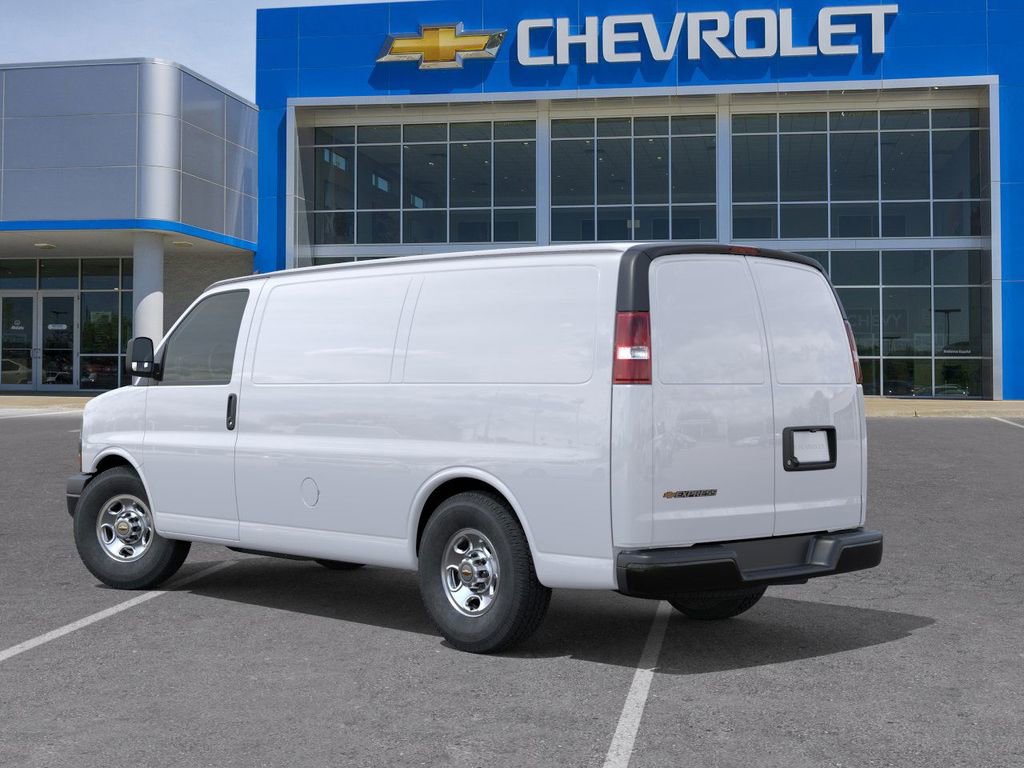 2025 Chevrolet Express Cargo 3500 photo 3