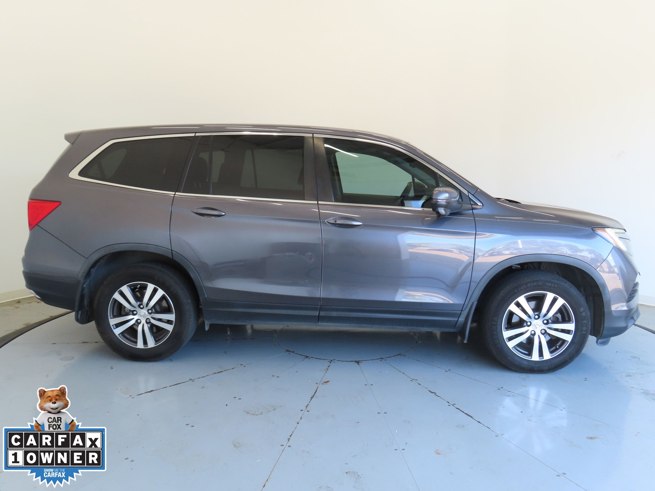 2017 Honda Pilot EX-L photo 2
