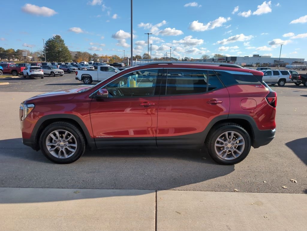 2024 Gmc Terrain SLT photo 3