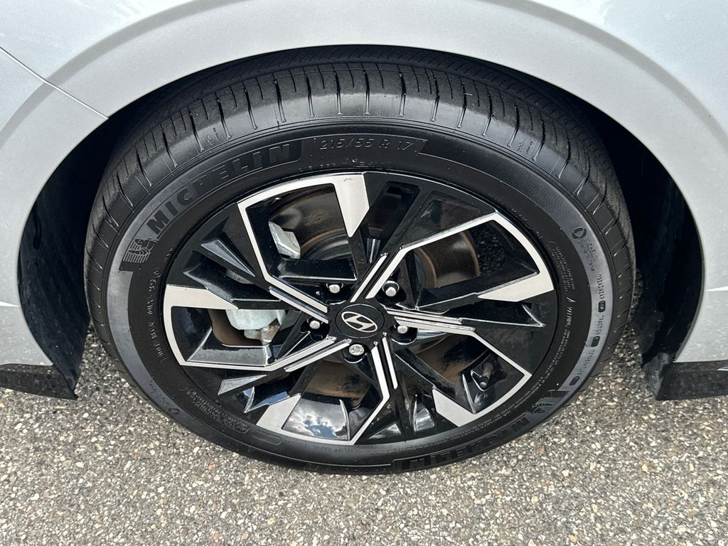 2024 Hyundai Sonata SEL photo 8