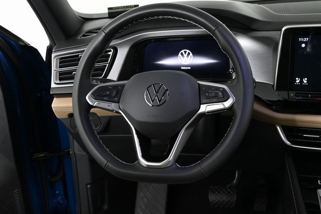 2025 Volkswagen Atlas Cross Sport SE Technology photo 3