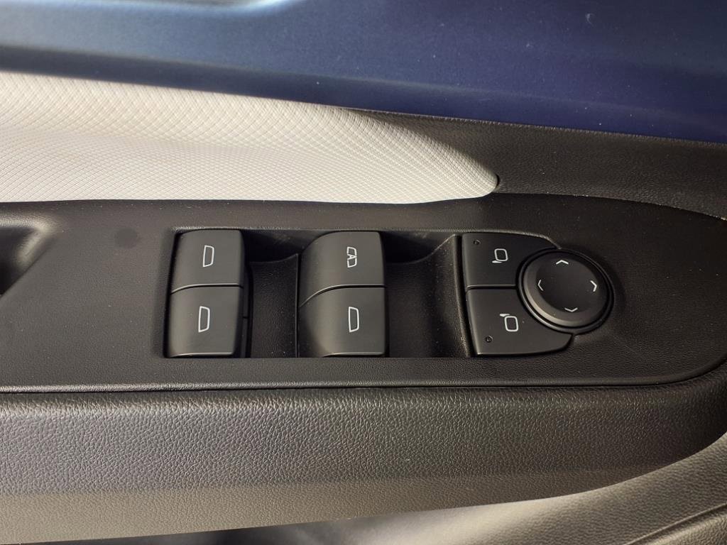 2025 Chevrolet Equinox EV 1LT photo 12