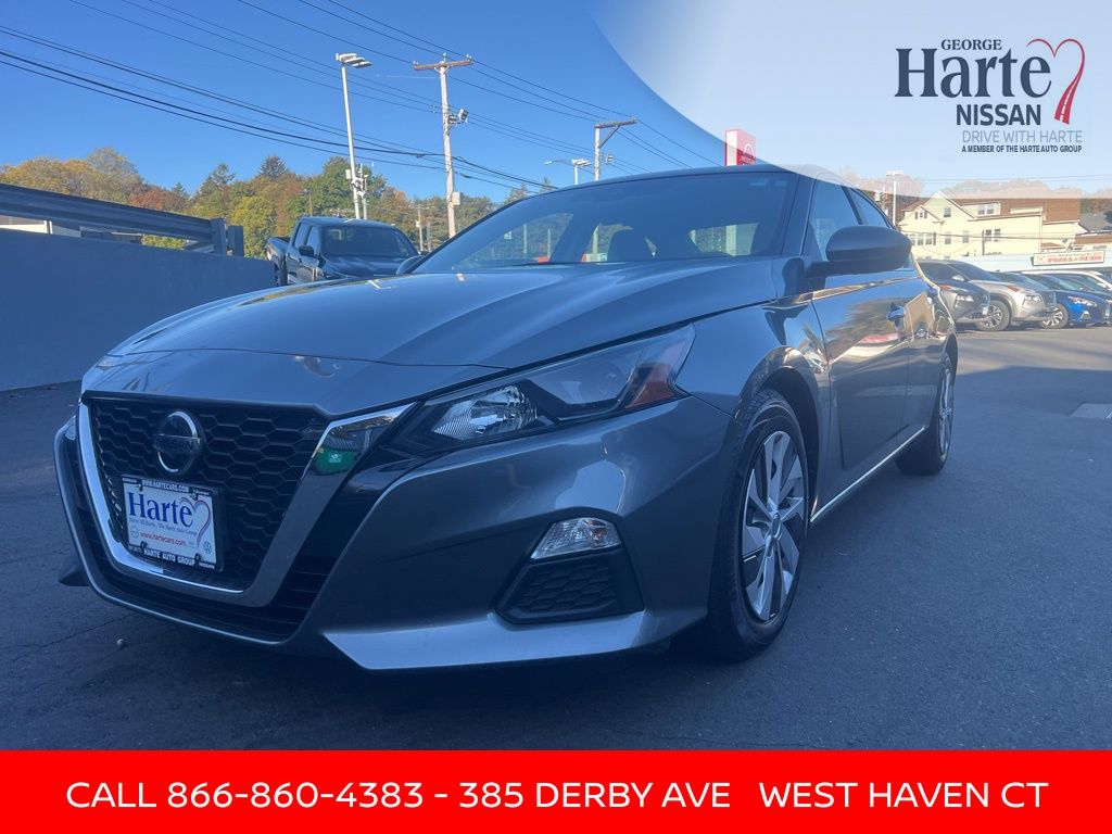 2022 Nissan Altima S's photo