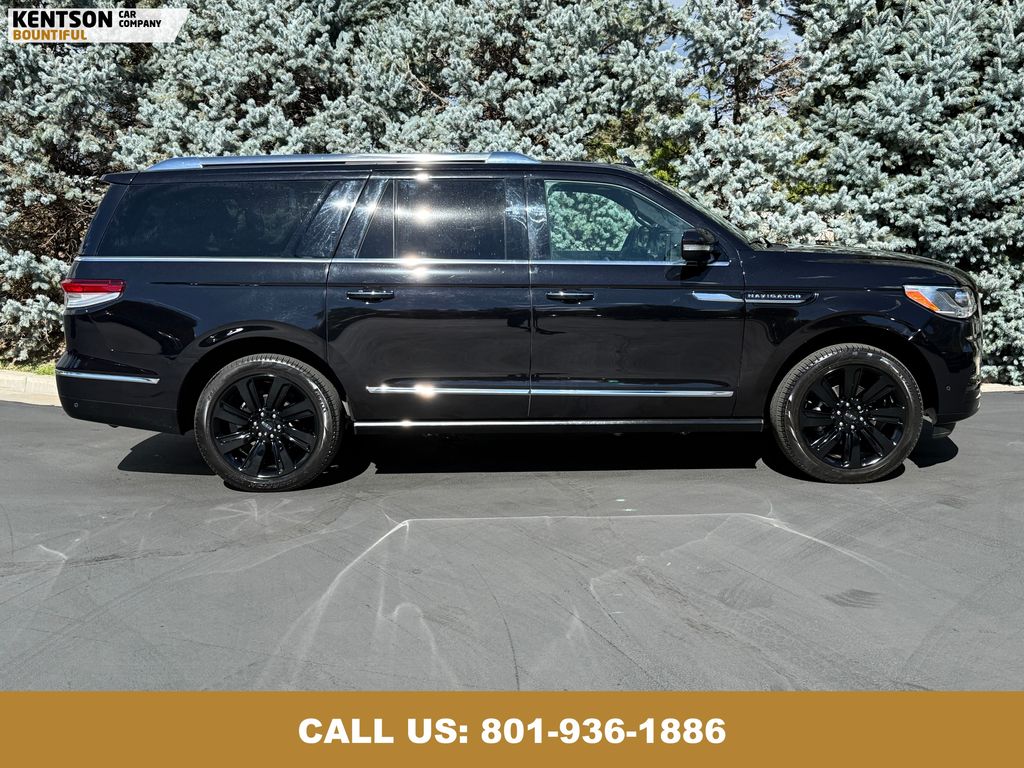 2022 Lincoln Navigator L Reserve photo 10