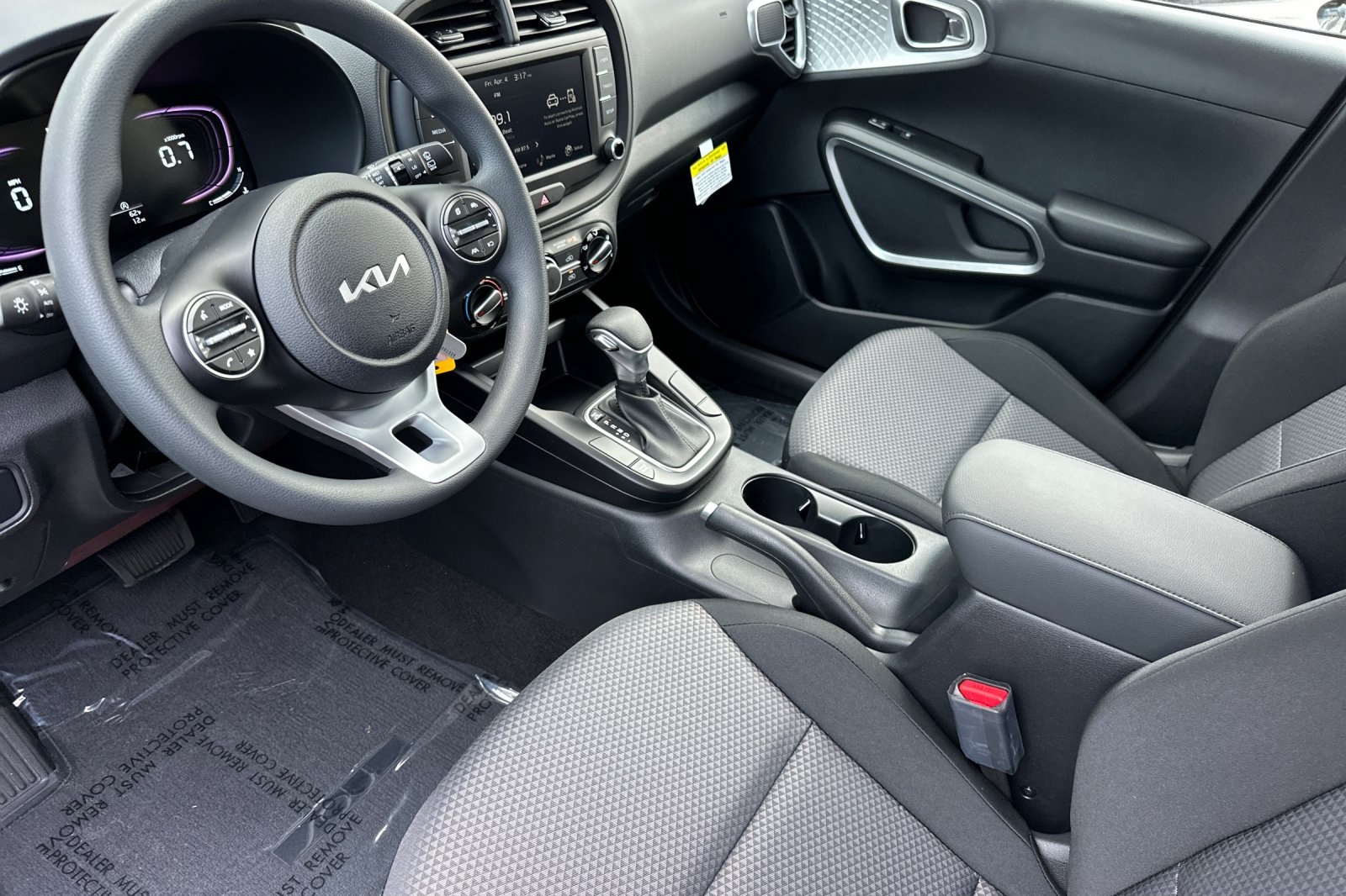 2025 Kia Soul LX photo 6