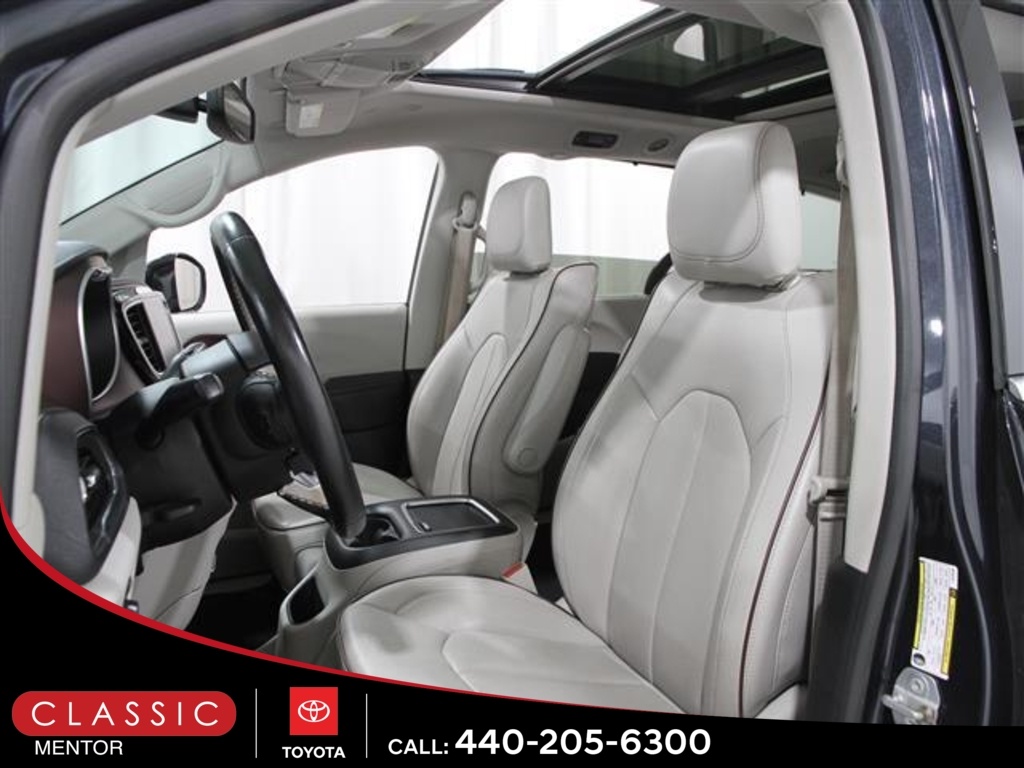 2020 Chrysler Pacifica Limited photo 4