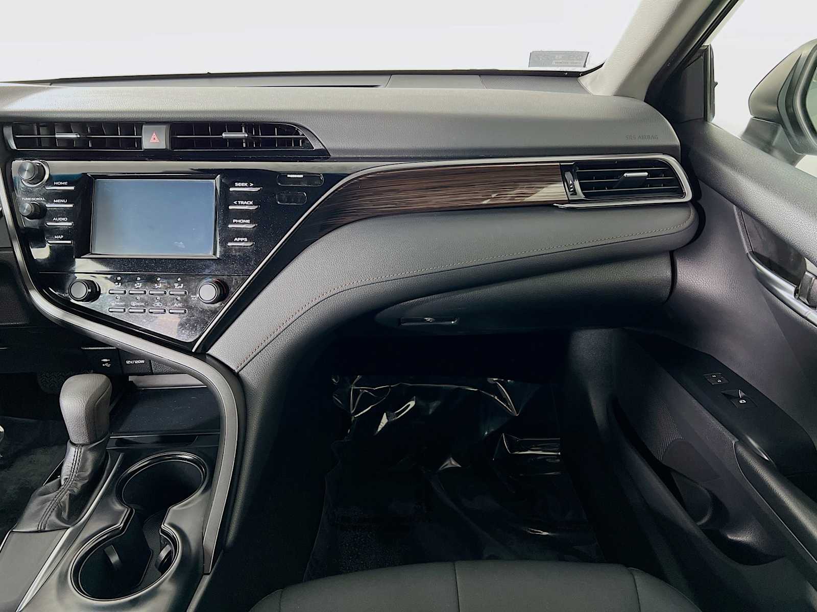 2019 Toyota Camry LE photo 21