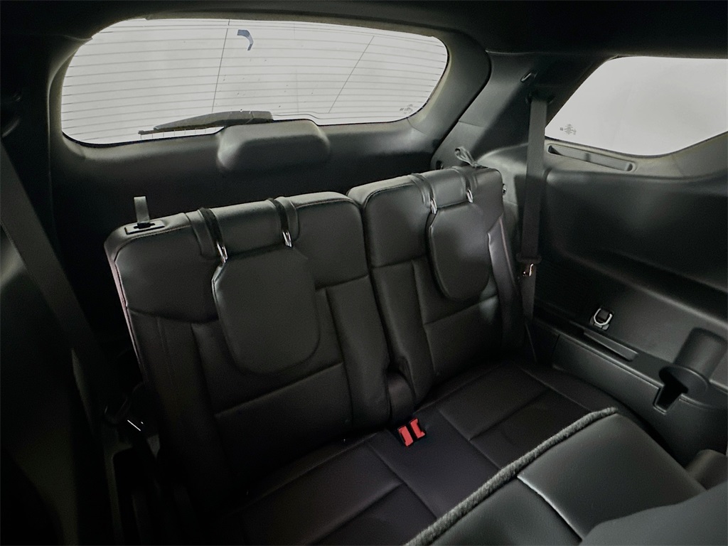 2025 Ford Explorer ST-Line photo 27