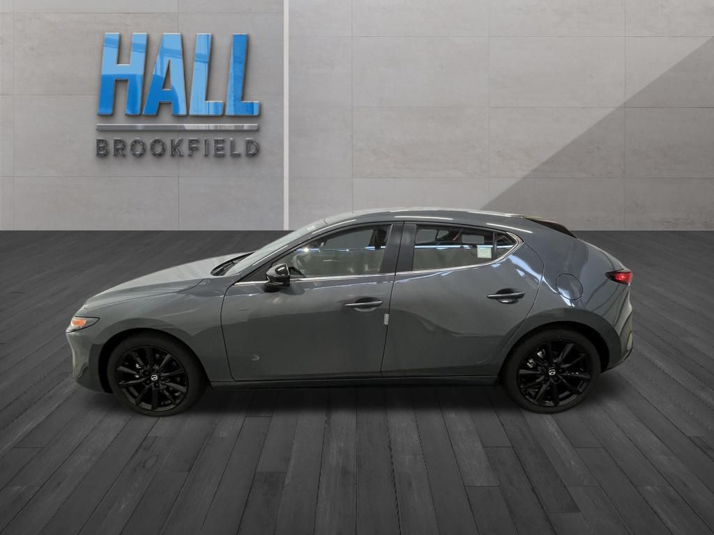 2026 Mazda Mazda3 Hatchback 2.5 s Carbon photo 2