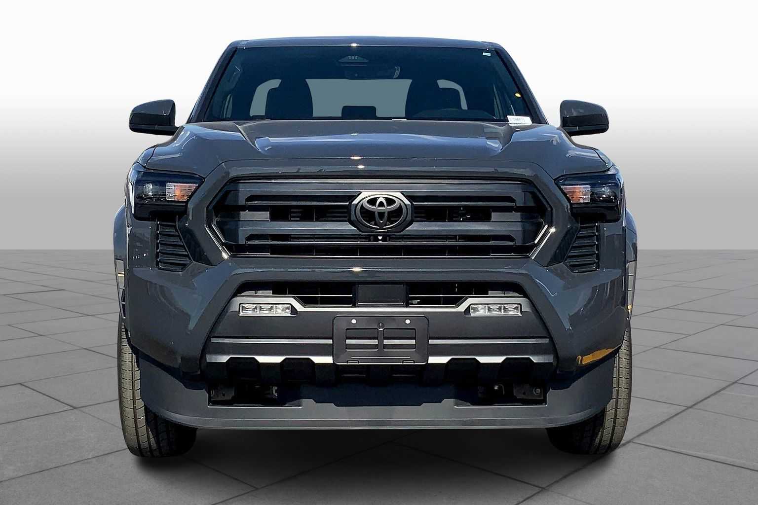 2025 Toyota Tacoma SR5 photo 3