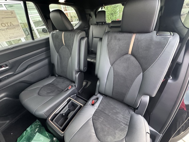 2026 Toyota Grand Highlander Limited photo 11