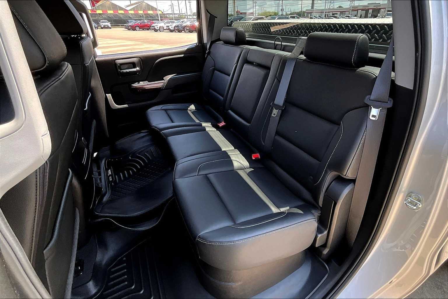 2019 Gmc Sierra HD SLT photo 18