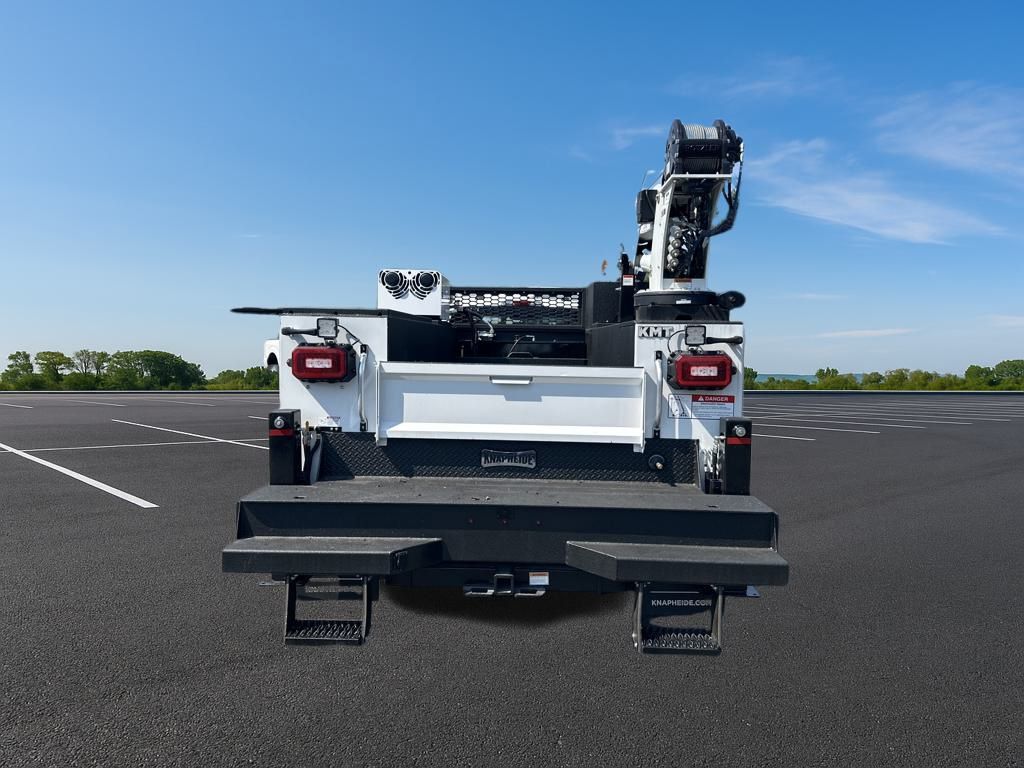 2025 Ford F-550 XL photo 4