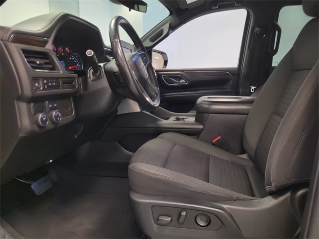 2023 Chevrolet Suburban LS photo 3