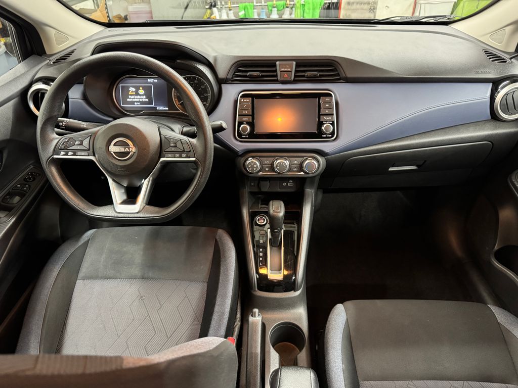 2023 Nissan Versa 1.6 SV photo 14