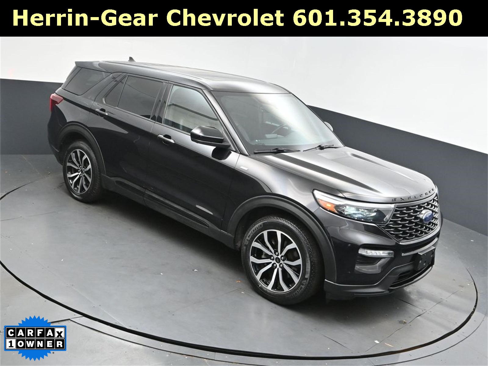 2022 Ford Explorer ST-LINE's photo