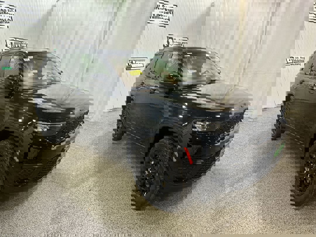 2025 Jeep Grand Cherokee Altitude's photo